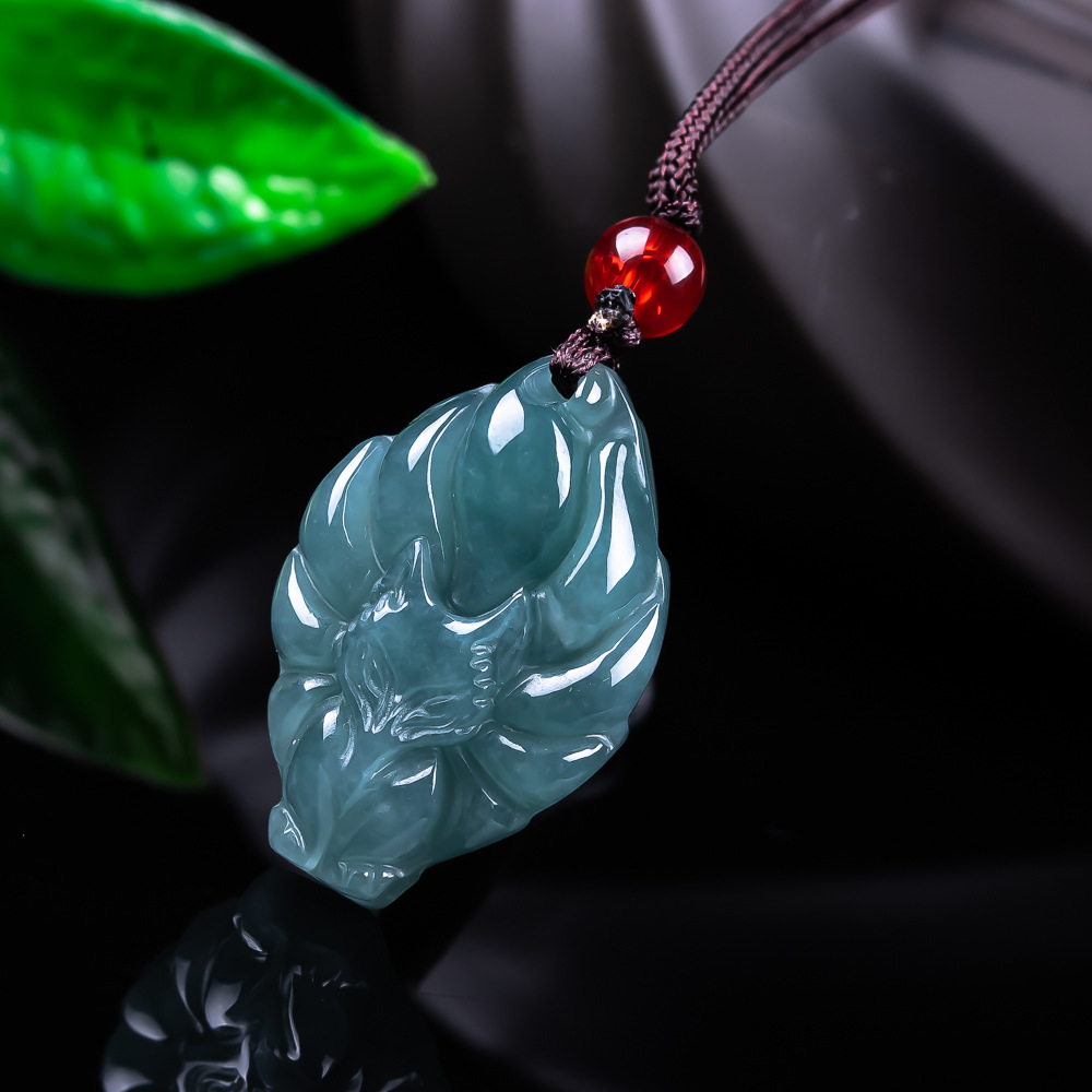 Women Accessories Gift - Collier pendentif renard en jadéite birmane