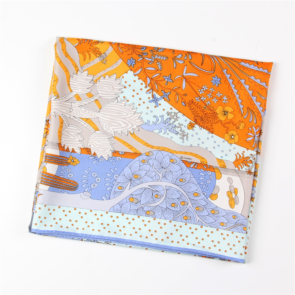 Foulard en soie sergé roulé à  - Silk Scarf Square avis et prix