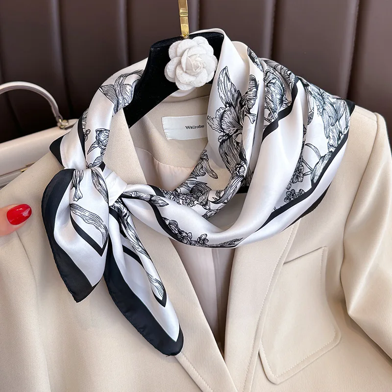 Foulard Carré à Imprimé Floral - Silk Scarf Square avis et prix