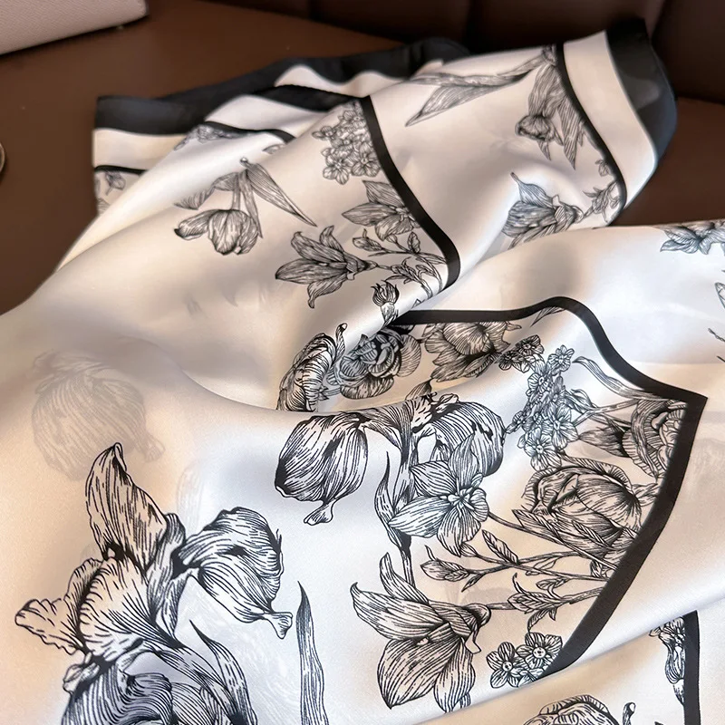 Foulard Carré à Imprimé Floral - Silk Scarf Square avis et prix